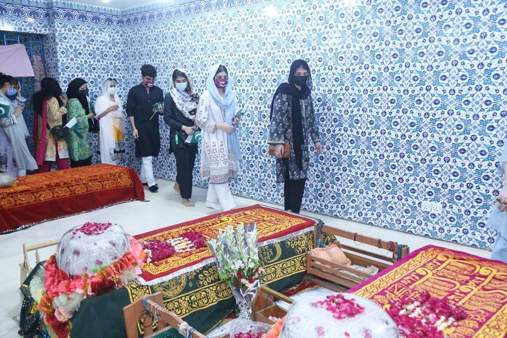 293597952_5192382580830489_7601585082957596521_n